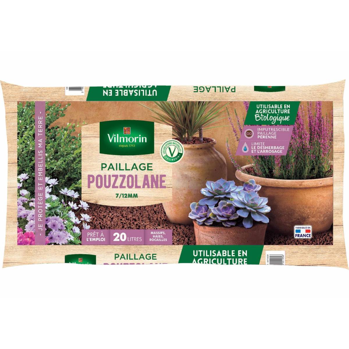 Pouzzolane rouge sur massif fleuri paillage jardin durable